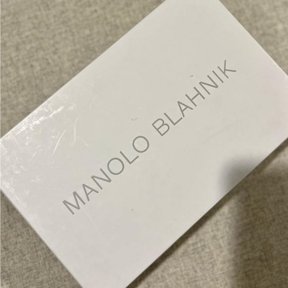 MANOLO BLAHNIK HANGISI SLINGBACKS sz 38 Dark Fuchsia Auth. Dustbags Included! - Picture 15 of 15